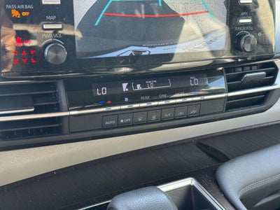 2022 Toyota Sienna LE