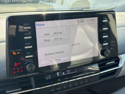 2022 Toyota Sienna LE