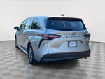 2022 Toyota Sienna LE