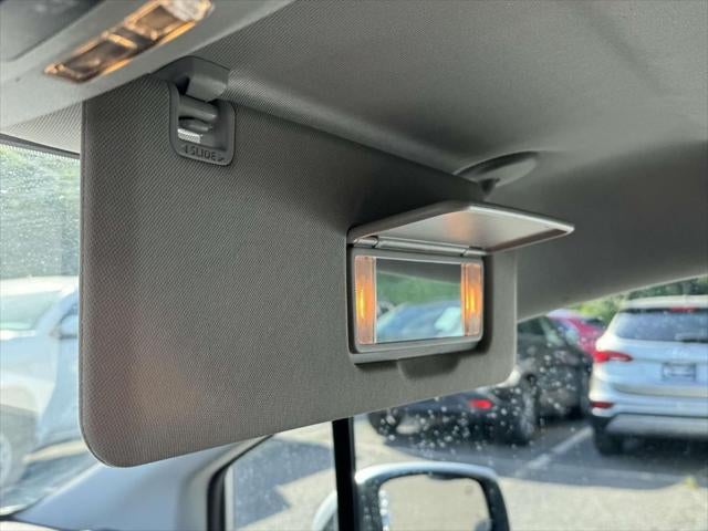 2022 Toyota Sienna LE