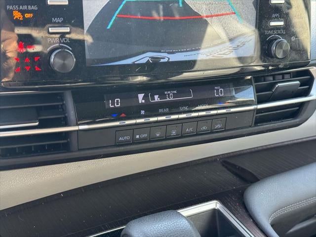 2022 Toyota Sienna LE