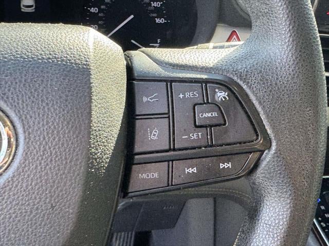 2022 Toyota Sienna LE