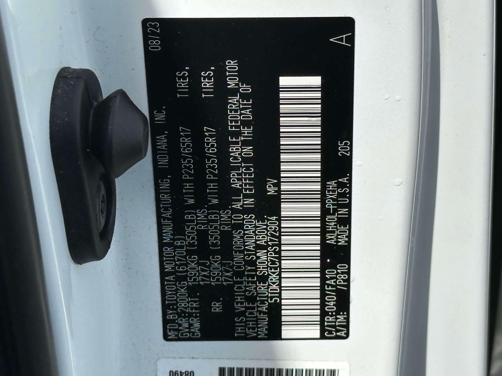 2023 Toyota Sienna LE