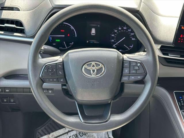 2023 Toyota Sienna LE