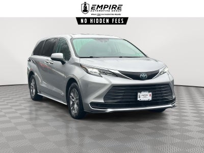 2021 Toyota Sienna LE