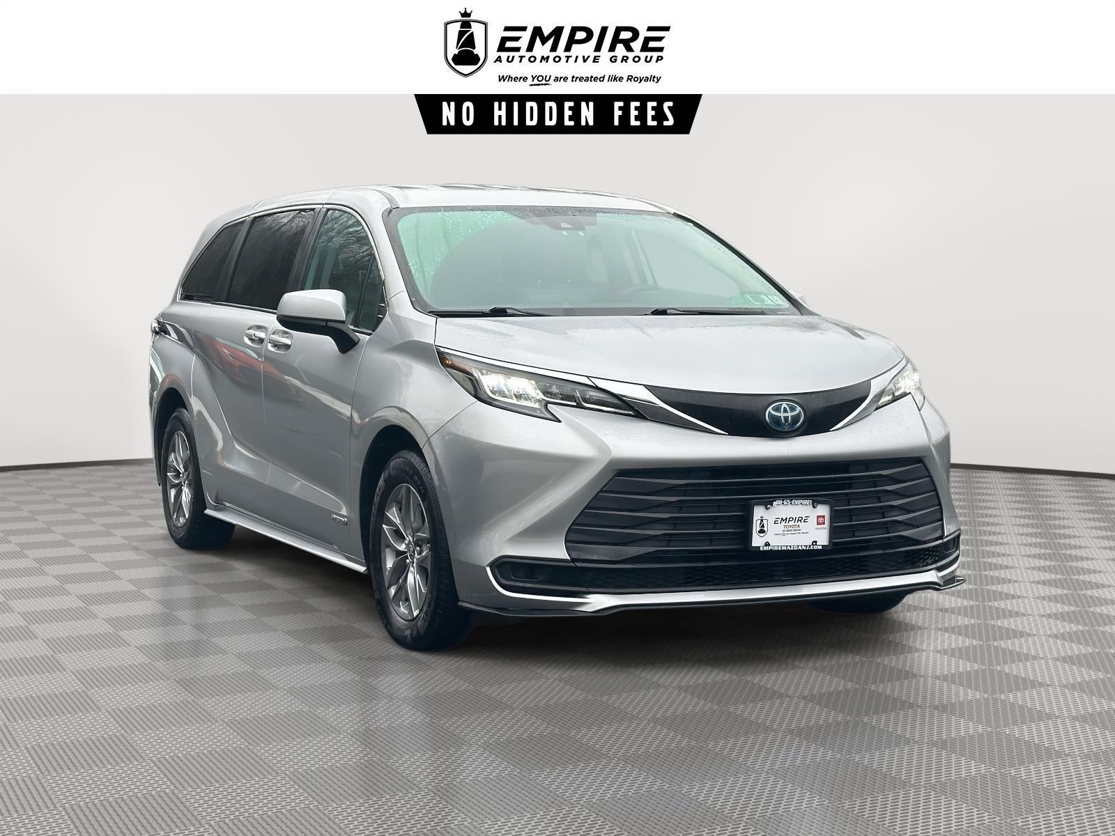 2021 Toyota Sienna LE