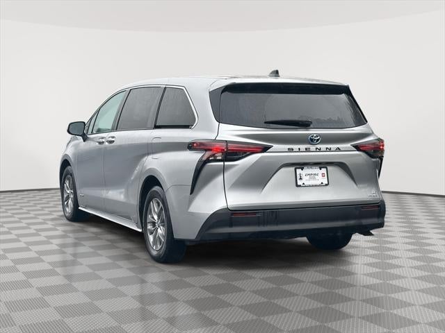 2021 Toyota Sienna LE