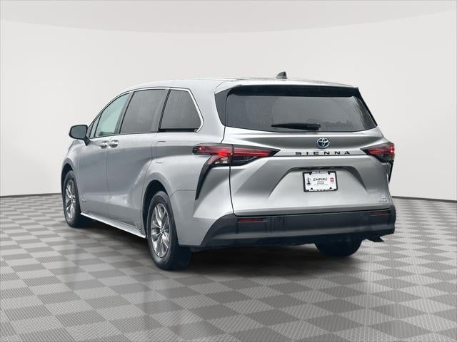2021 Toyota Sienna LE