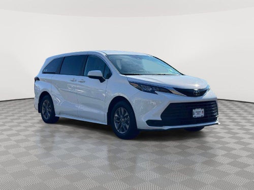 2026 Toyota Sienna LE