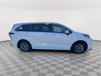 2026 Toyota Sienna LE