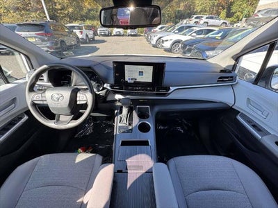 2026 Toyota Sienna LE