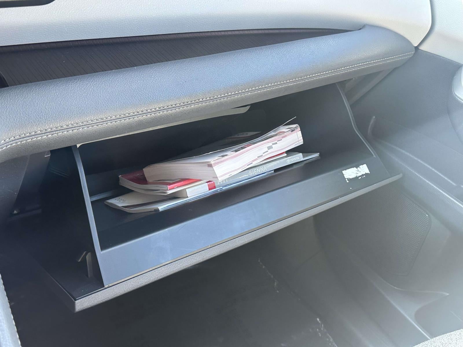 2021 Toyota Sienna LE