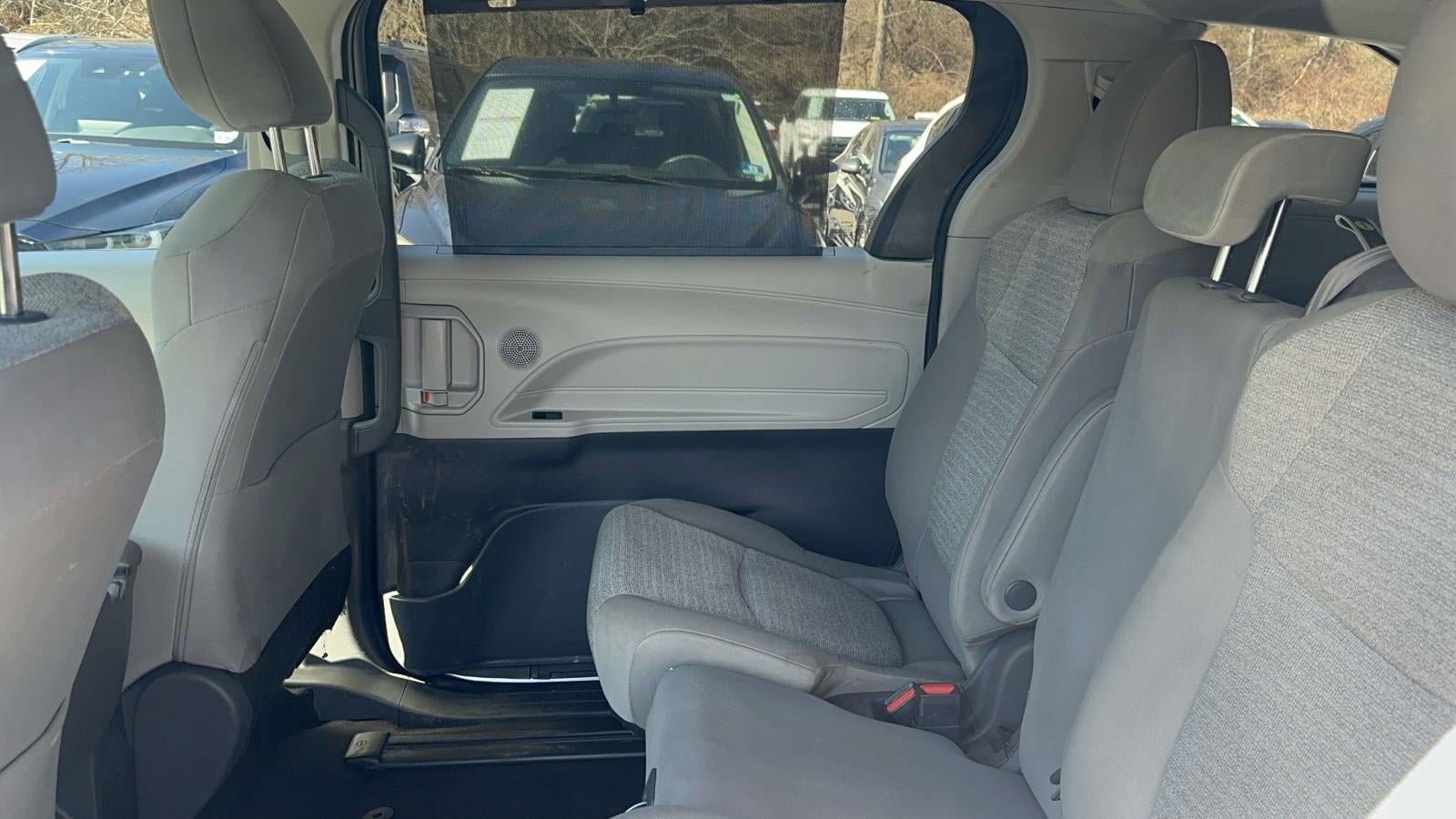 2021 Toyota Sienna LE