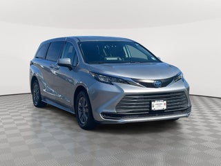 2021 Toyota Sienna LE