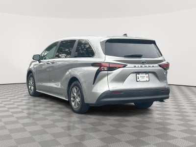 2021 Toyota Sienna LE