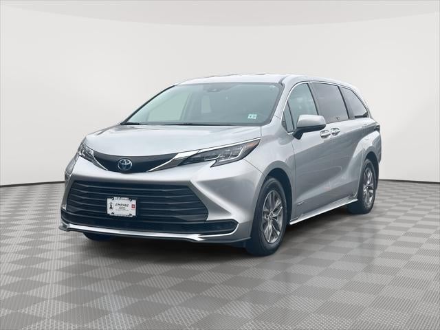 2021 Toyota Sienna LE