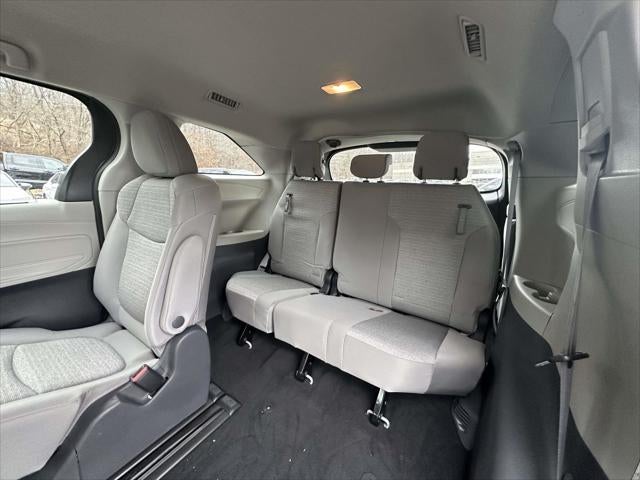 2021 Toyota Sienna LE
