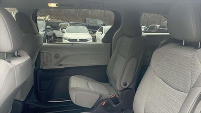 2021 Toyota Sienna LE