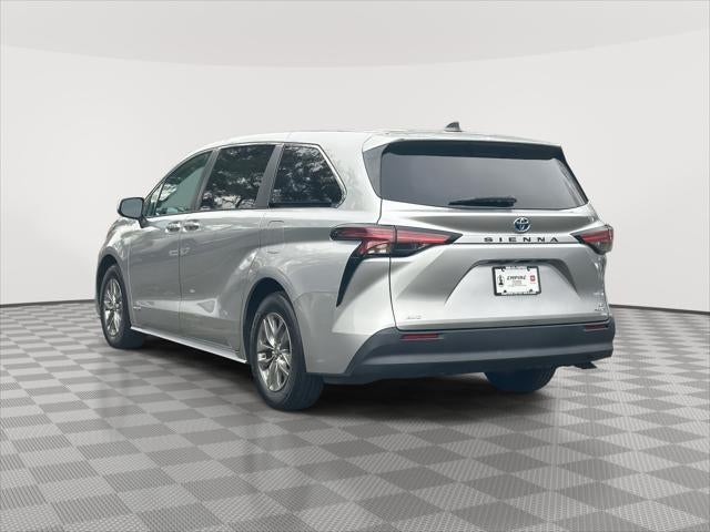 2021 Toyota Sienna LE
