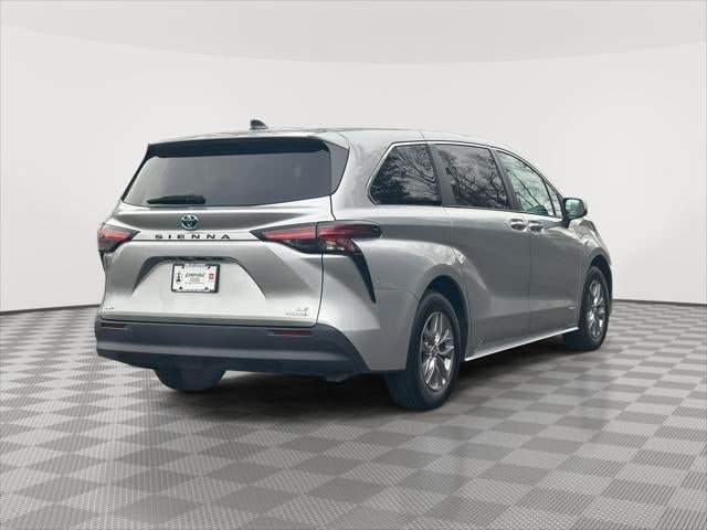 2021 Toyota Sienna LE