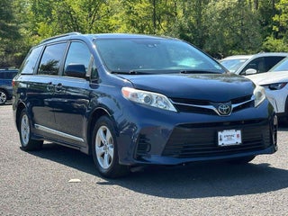 2019 Toyota Sienna LE 8 Passenger