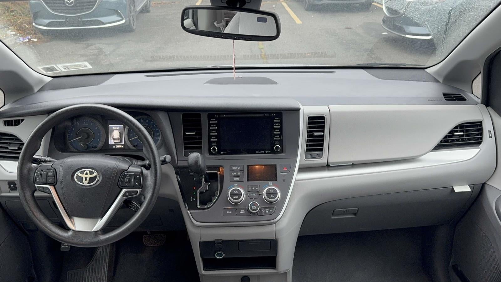 2020 Toyota Sienna LE