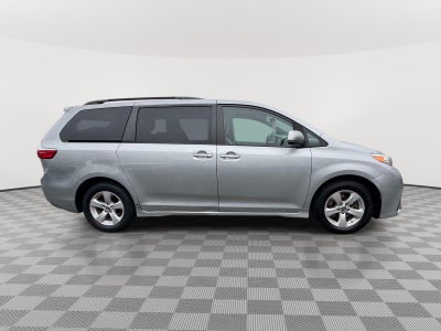 2020 Toyota Sienna LE
