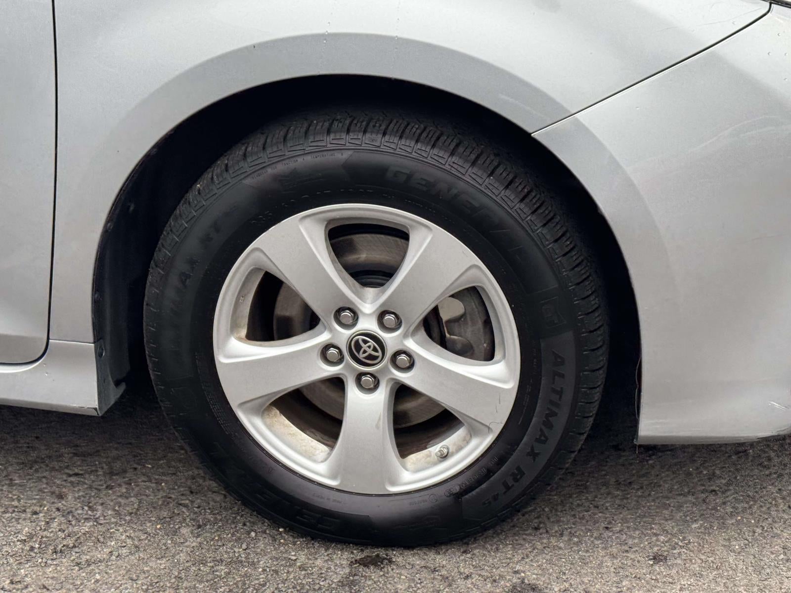 2020 Toyota Sienna LE