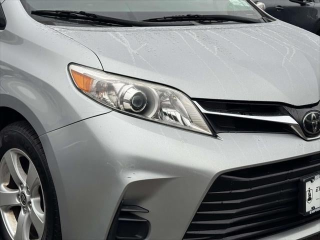2020 Toyota Sienna LE