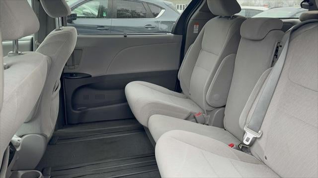 2020 Toyota Sienna LE