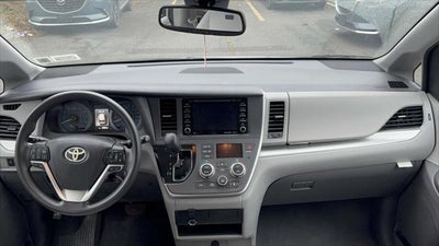 2020 Toyota Sienna LE