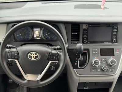 2020 Toyota Sienna LE