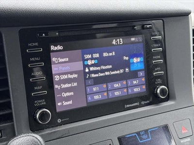 2020 Toyota Sienna LE