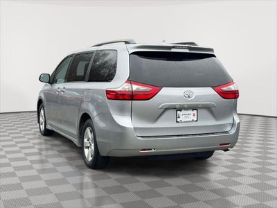2020 Toyota Sienna LE