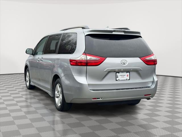 2020 Toyota Sienna LE