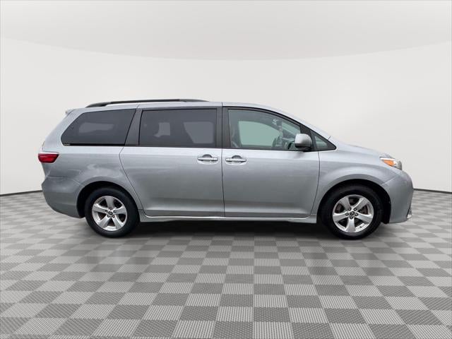 2020 Toyota Sienna LE
