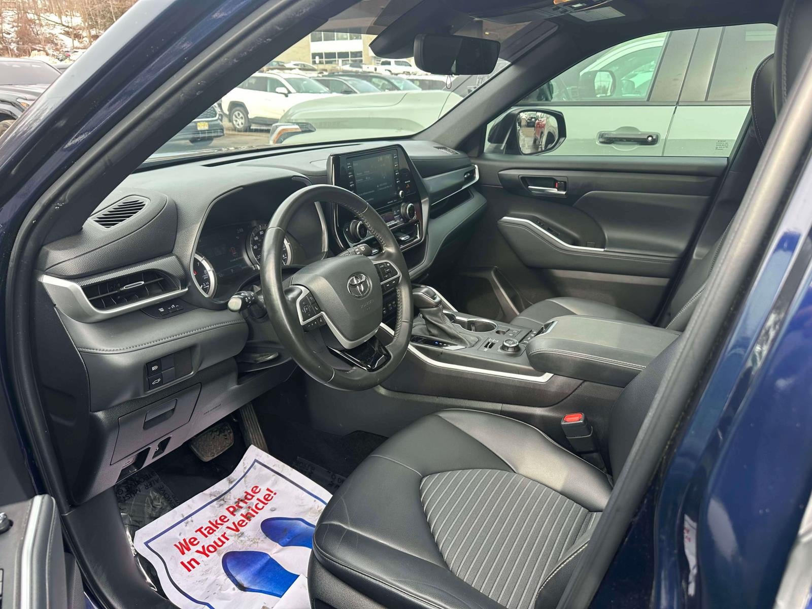 2022 Toyota Highlander XSE