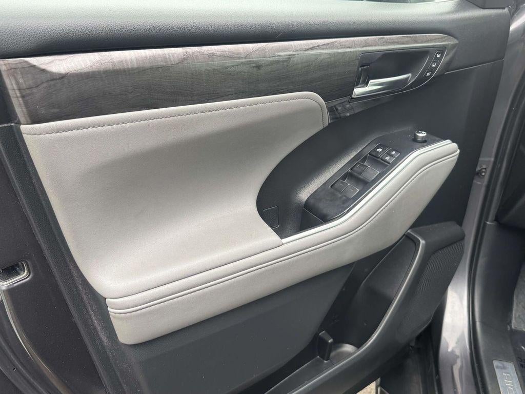 2021 Toyota Highlander Hybrid Limited