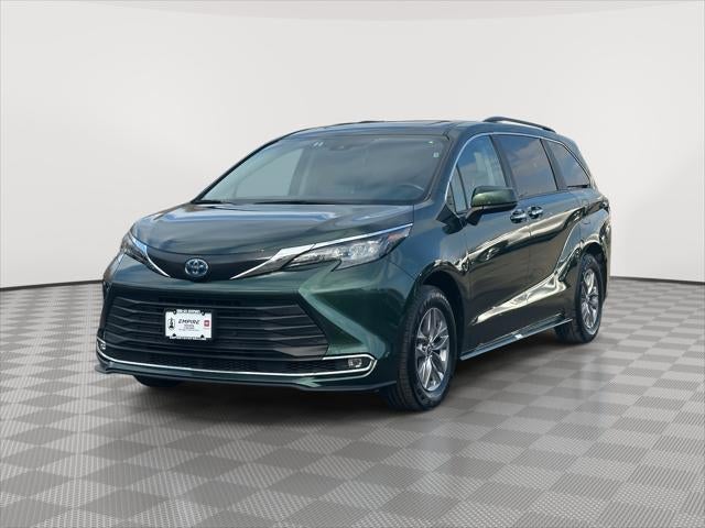2024 Toyota Sienna XLE