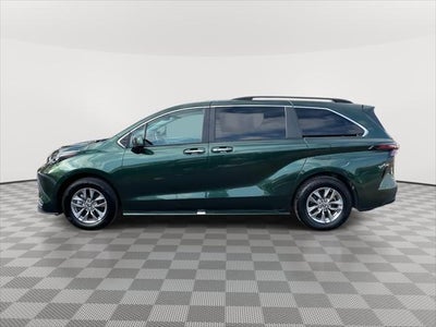 2024 Toyota Sienna XLE