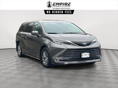 2021 Toyota Sienna XLE
