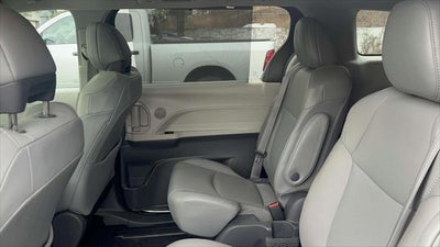 2021 Toyota Sienna XLE