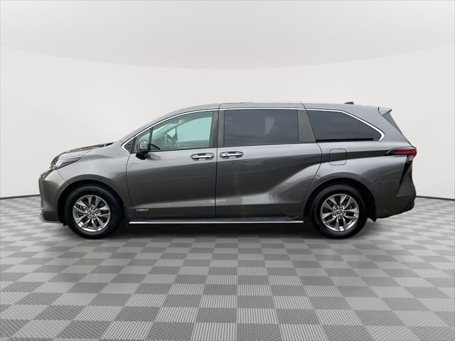 2021 Toyota Sienna XLE