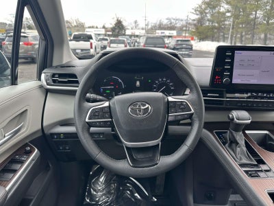 2024 Toyota Sienna XLE