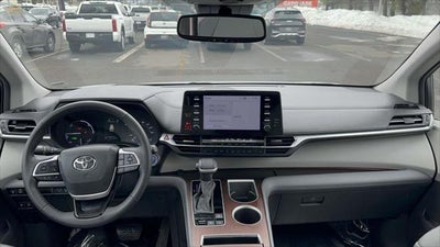 2024 Toyota Sienna XLE