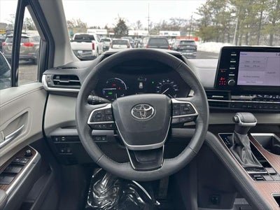 2024 Toyota Sienna XLE