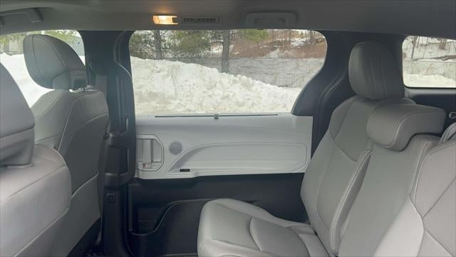 2025 Toyota Sienna XLE 8 Passenger