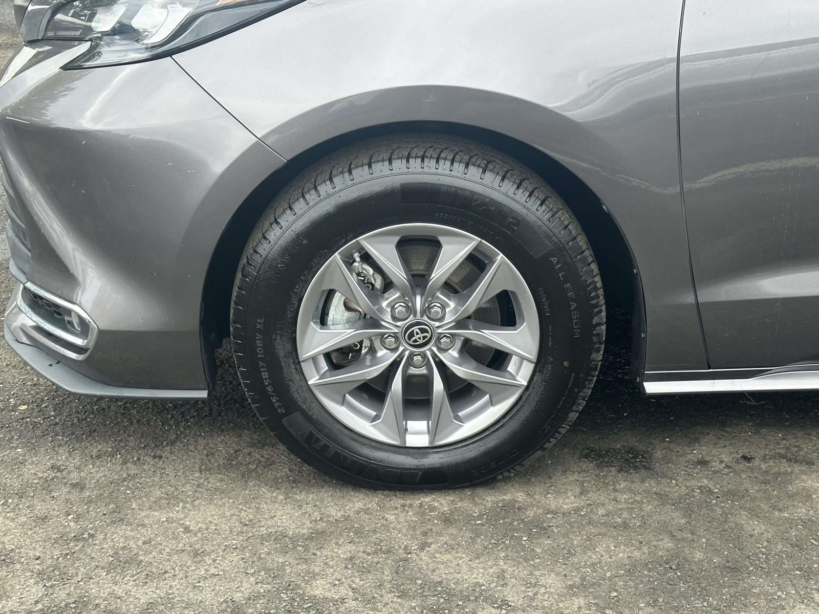 2024 Toyota Sienna XLE