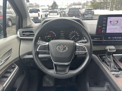 2024 Toyota Sienna XLE