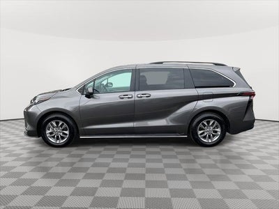 2024 Toyota Sienna XLE